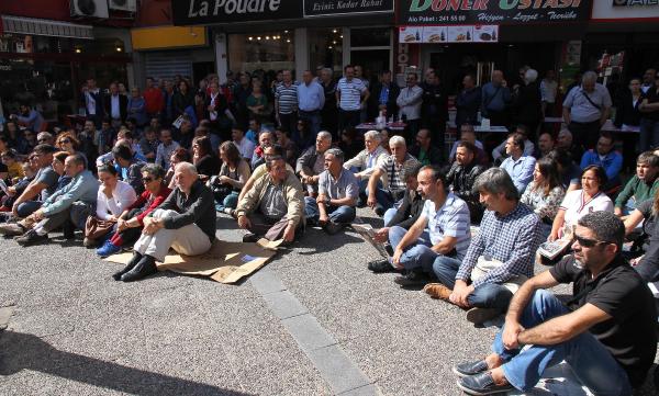 Balıkesir'de Ankara'daki bombalı saldırı lanetlendi