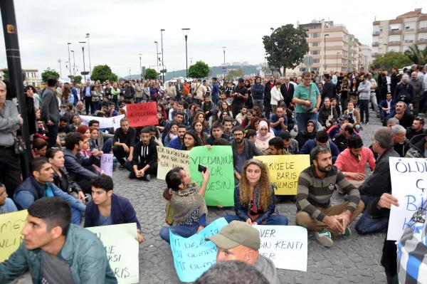 Ankara'daki patlama Çanakkale'de protesto edildi