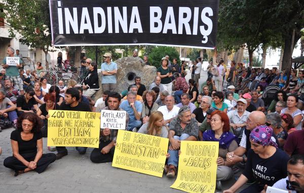 Datça'da Ankara'daki kanlı saldırı lanetlendi