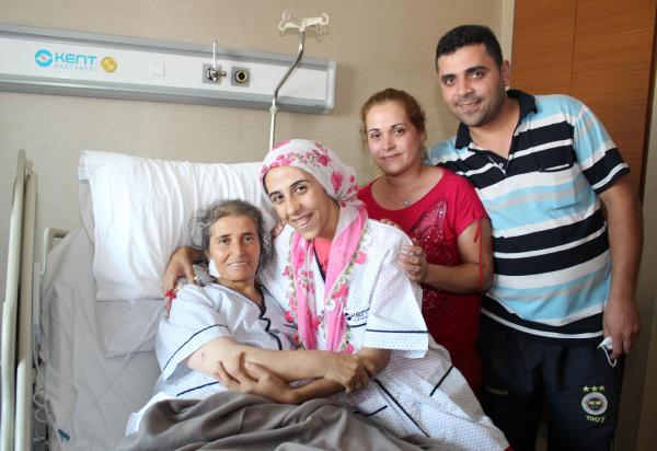 Siroz hastası kayınvalidesi için ameliyat masasına yattı