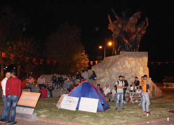 Antalya'da 'Barış nöbeti'