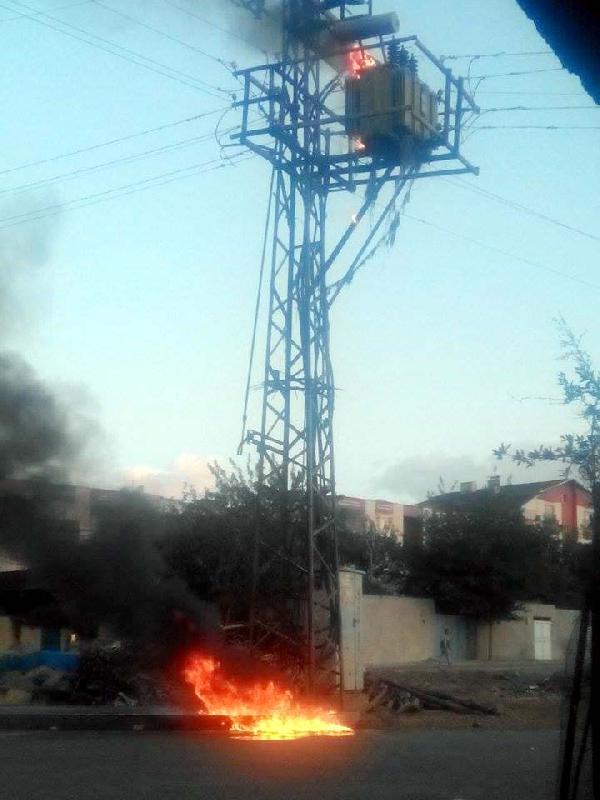 Siverek'te elektrik tafosu alev alev yandı