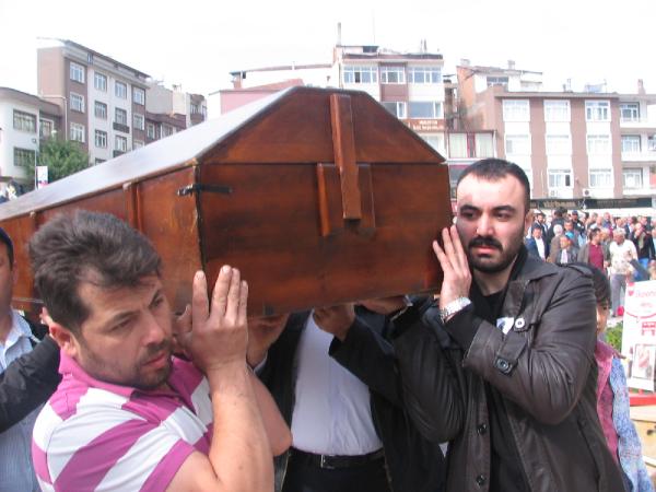 Bombalı saldırıda ölen Metin Kürklü memleketi Merzifon'da toprağa verildi