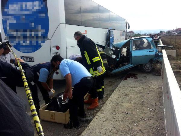 Kastamonu'da, otobüs ile otomobil çarpıştı: 1 ölü