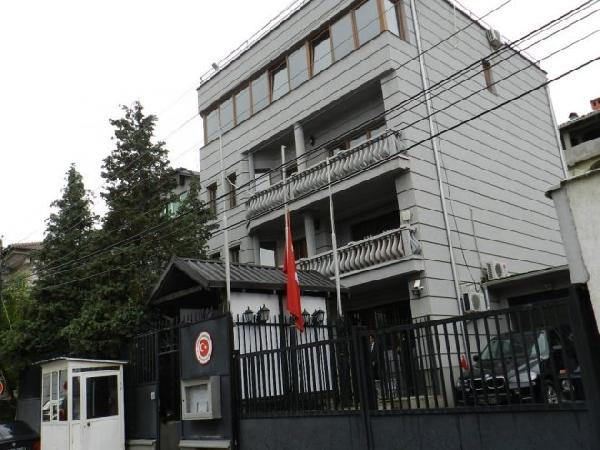 Kosova Büyükelçiliği’nde bayraklar yarıya indirildi, taziye defteri açıldı