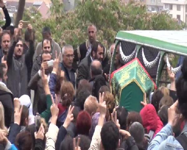 Ankara'daki saldırıda hayatını kaybeden Sarigül Tüyü son yolculuğuna uğurlandı (1)