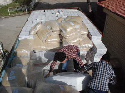 Kamyon kasasında 42 bin 500 paket kaçak sigara