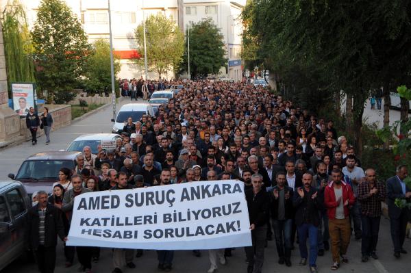 Ankara'daki bombalı saldırıya Tunceli'de yürüyüşlü protesto