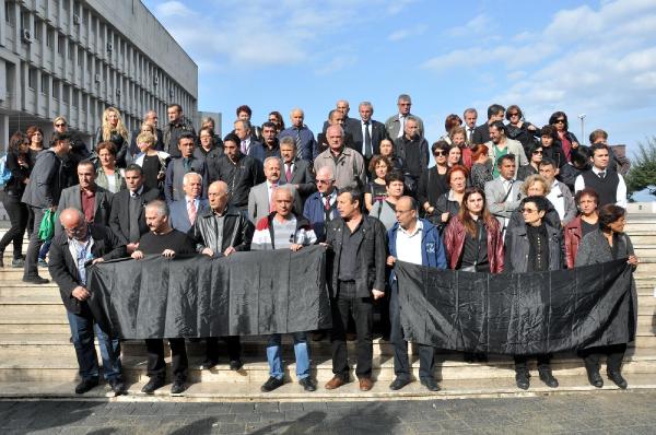 Bombalı saldırıda ölenler için saygı duruşu