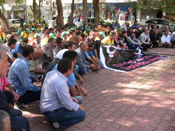 Viranşehir'de işçilerden protesto yürüyüşü
