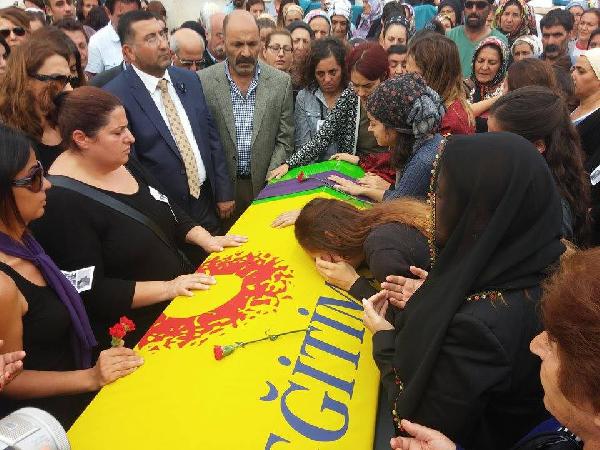 Gülhan öğretmen, son yolculuğuna uğurlandı