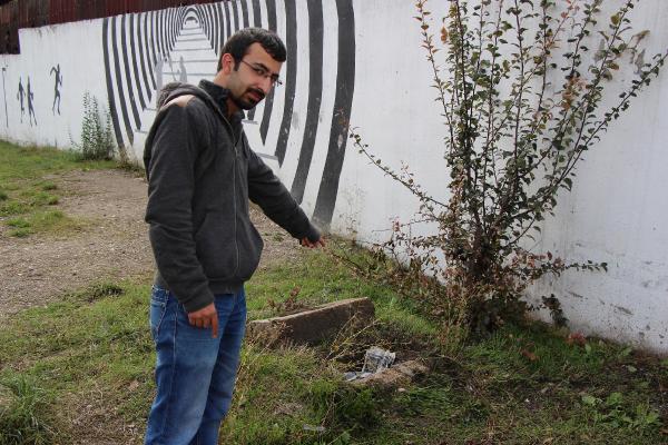 22 öğrenciyi arı soktu
