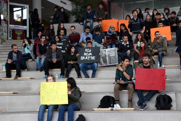 Bolu'da üniversite öğrencileri saldırıyı protesto etti