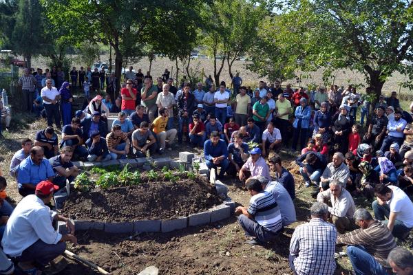 Adanalı Ankara patlaması kurbanları toprağa verildi (3)