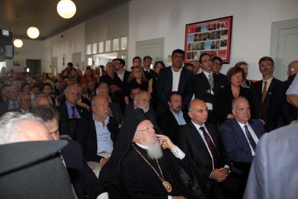 Bartholomeos'tan 40 yıl aradan sonra açılan Rum okuluna kutsama