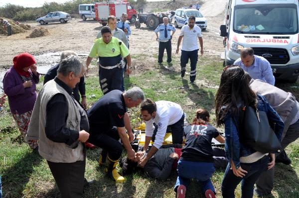 Kazada yaralanan sürücüye yoldan geçen ambulans müdahale etti