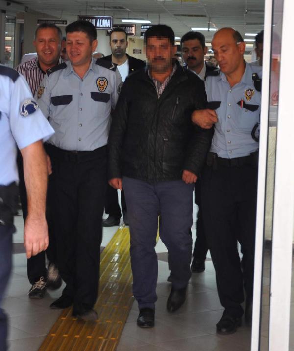 İşten çıkarılınca çalıştığı hastanenin çatısına çıktı