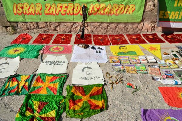 Şanlıurfa’da PKK operasyonunda gözaltına alınan 3 kişi Cumhurbaşkanı’na hakaretten tutuklandı