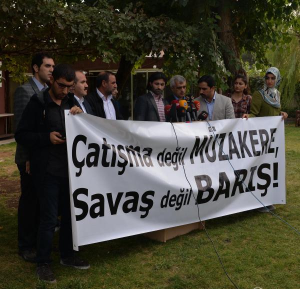 Diyarbakır'da 16 STK'dan çağrı: Ateşkese olumlu cevap verilsin, operasyonlar durdurulsun