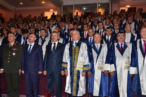 CBÜ'de 2015- 16 Akademik yılı açılış töreni