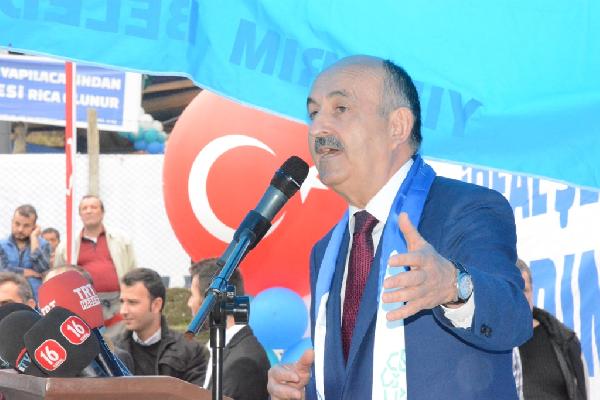 Müezzinoğlu: Hastane önünde kan anonsu yapanlar, sağlıkçı değil provokatördü
