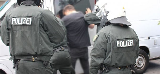 Berlin'de iki Türk kadına ırkçı saldırı