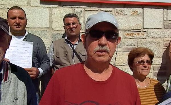 Yenifoçalılar'dan 'doktor istiyoruz' eylemi