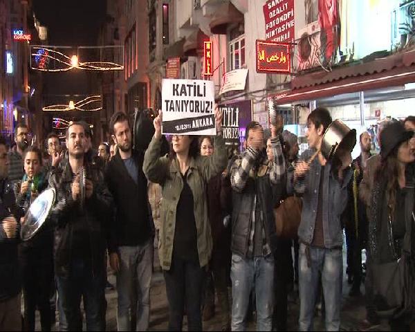 Beyoğlu'nda tencereli, tavalı, düdüklü eylem...