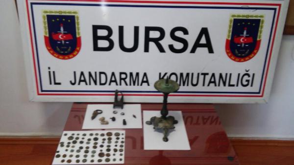 Suriye’den getirilen tarihi eserler Bursa’da ele geçirildi