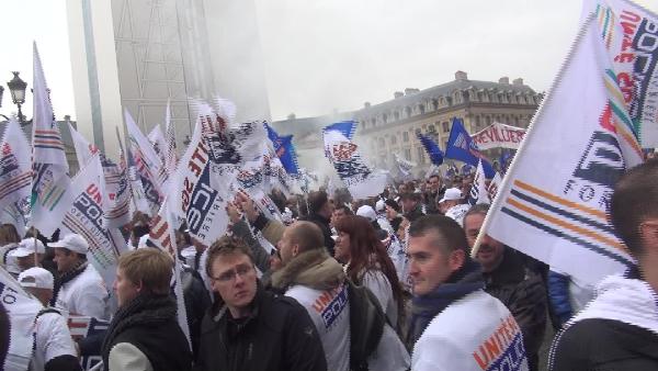 Paris’te polis sokağa indi