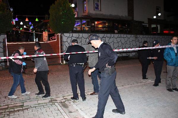 Silahlı kavgada kazayla üniversite öğrencisi yaralandı