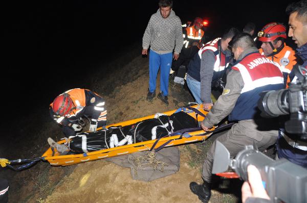 Otomobiliyle uçuruma yuvarlandı, cesedini kız arkadaşı buldu