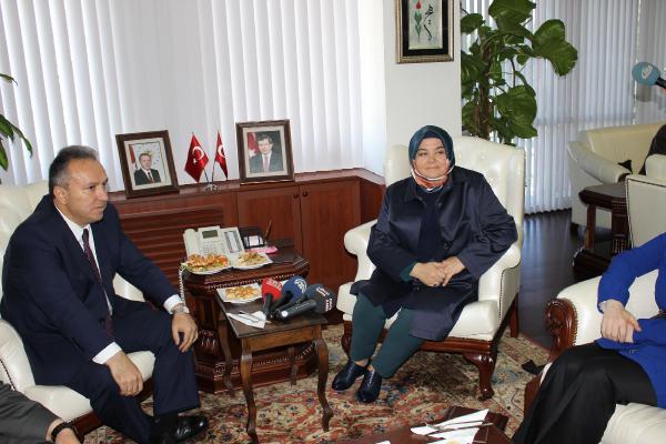 Bakan Gürcan: Ev cinayetlerinin sosyal kültürel analizlerinin yapılması gerekiyor