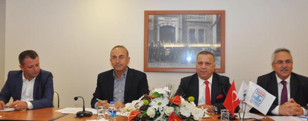 Çavuşoğlu: CHP, DHKP-C'yi masum bir aktivist olarak göstermeye çalışıyor