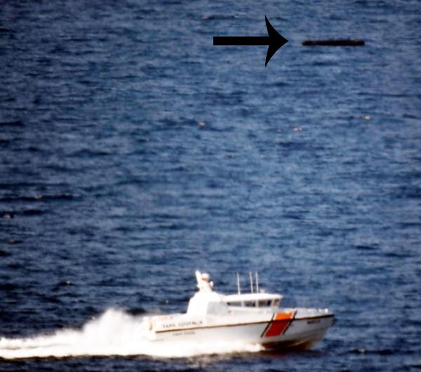 Denizde bulunan boş bot Bodrum'u hareketlendirdi