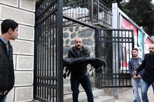Mezarlıkta bebek cesedi bulundu