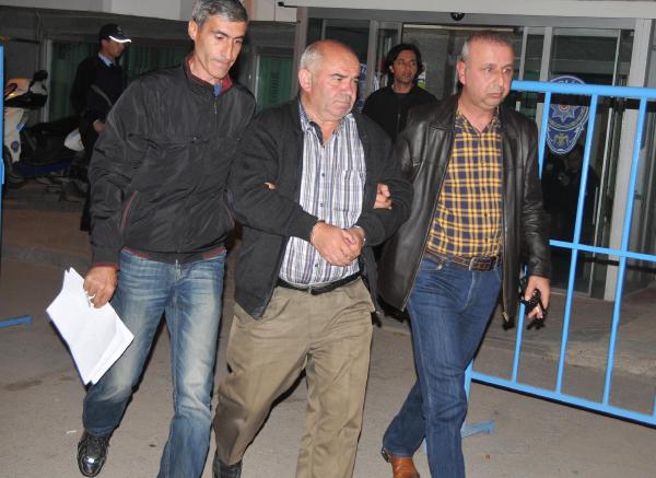 İnfaz koruma memuru, eşini öldürdü