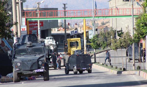 Şırnak'ta hendek kapatılırken PKK ateşi: 1 polis şehit, 1 polis yaralı