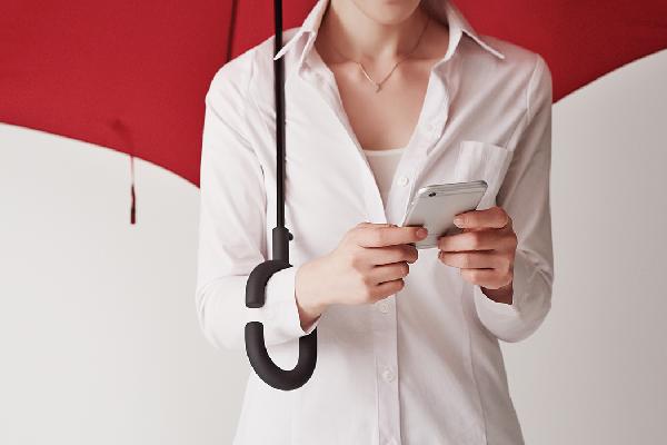 “Akıllı telefon şemsiyesi” ürettiler
