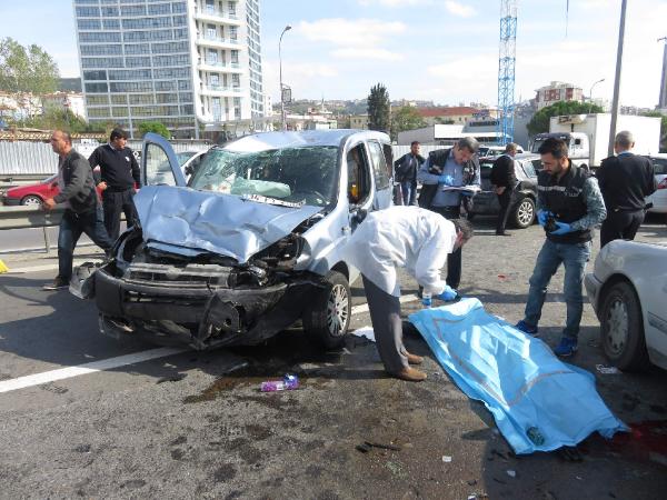 D-100'de 7 araç zincirleme kaza ya karıştı,1 kişi yaşamını yitirdi