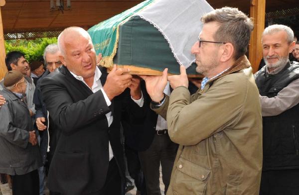 Fatih Çekirge'nin annesi son yolculuğuna uğurlandı