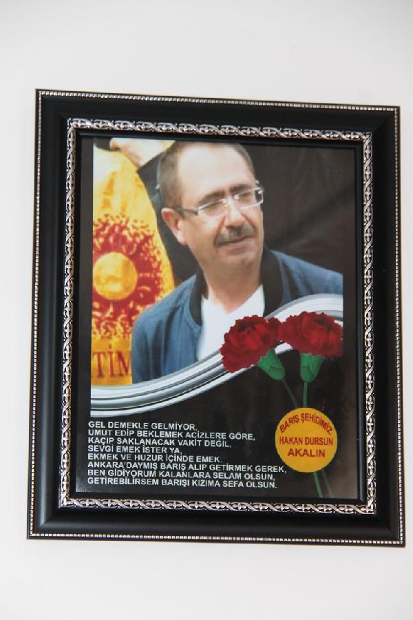 EMEP'ten Ankara'daki patlamada hayatını kaybeden öğretmenin ailesine taziye ziyareti