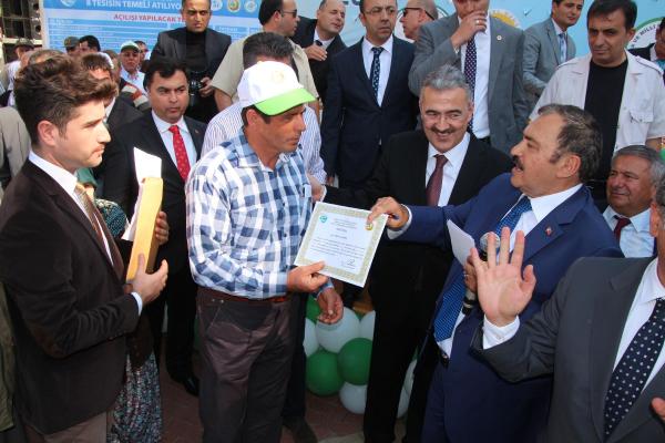 Koalisyon dönemlerini hatırlatan Bakan Eroğlu'ndan istikrar vurgusu