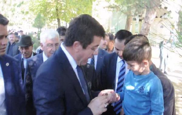 Bakan Zeybekci: TL, Dolar karşısında yüzde 21 değer kaybetti (2)