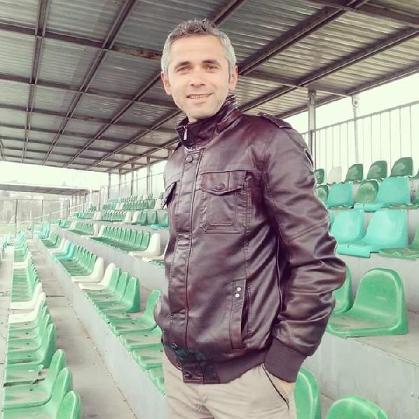 Kamyonetinde ölü bulundu