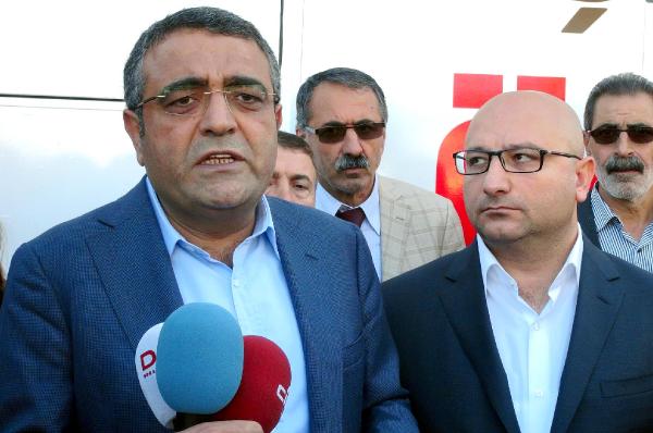 CHP'li Tanrıkulu: Yayın yasağı iktidarın ayıplarını kapatmak için konuldu