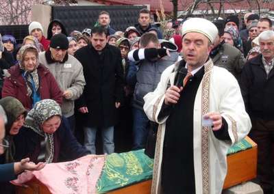 Liseli Duygu toprağa verildi