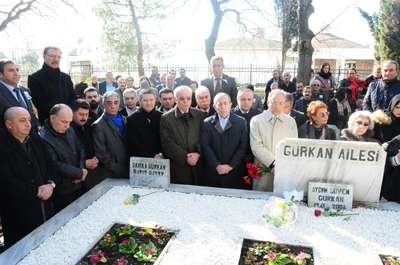 Aydın Güven Gürkan  ölümünün 9. yılında mezarı başında anıldı