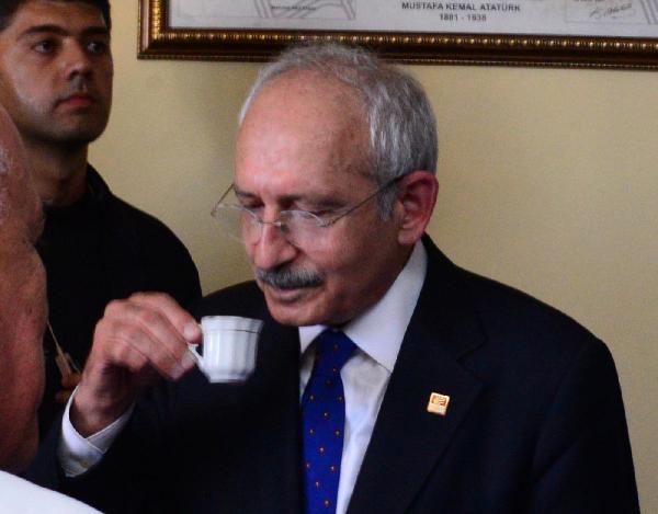 Kılıçdaroğlu: Davutoğlu saray, Kılıçdaroğlu halk için çalışır (3)