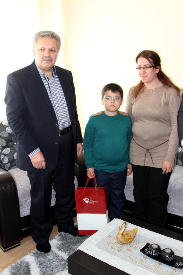 Şehit çocuklarına tablet ve dizüstü bilgisayar